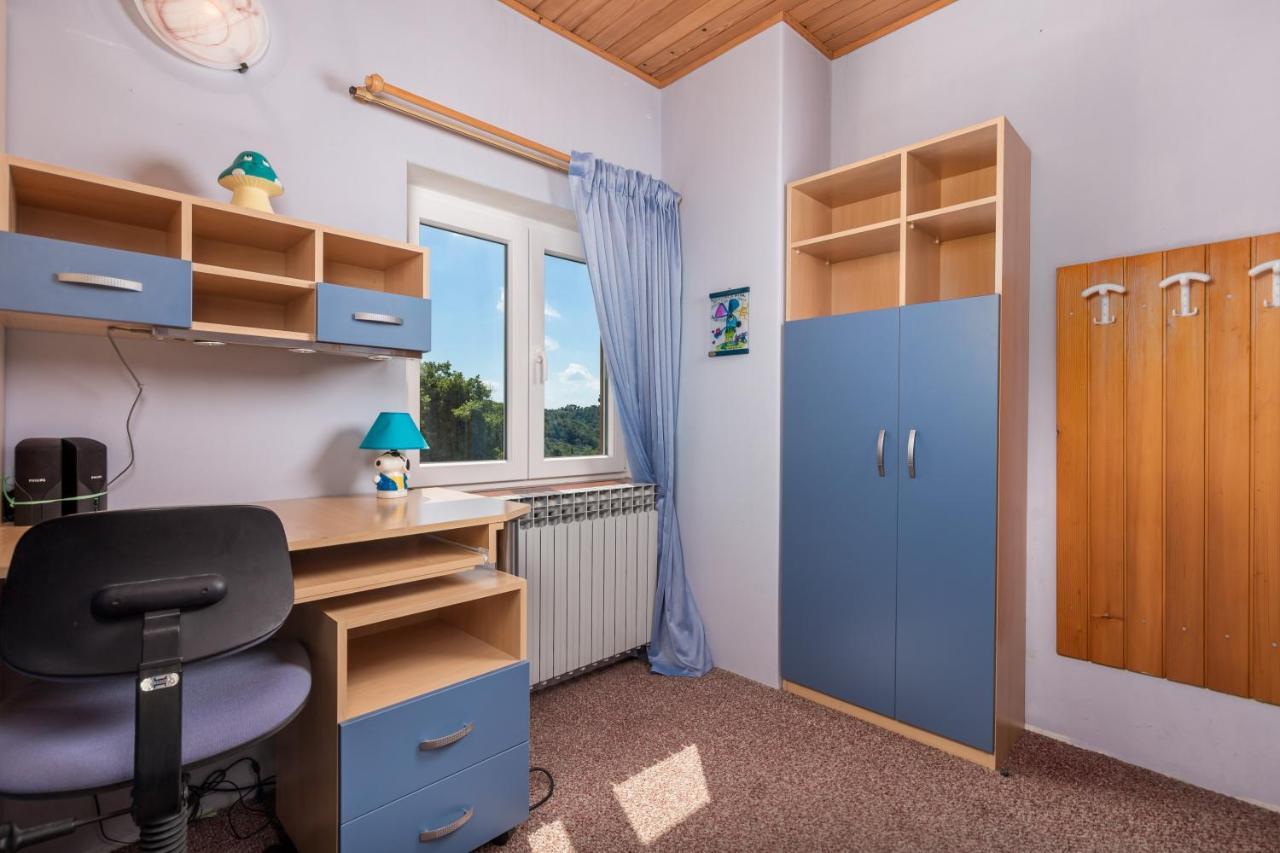 Apartment Magda With A Parking Space And Sea View Rijeka Zewnętrze zdjęcie